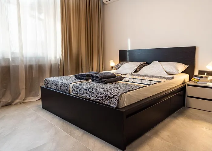 Top Central Supreme Apartment Next To Ndk